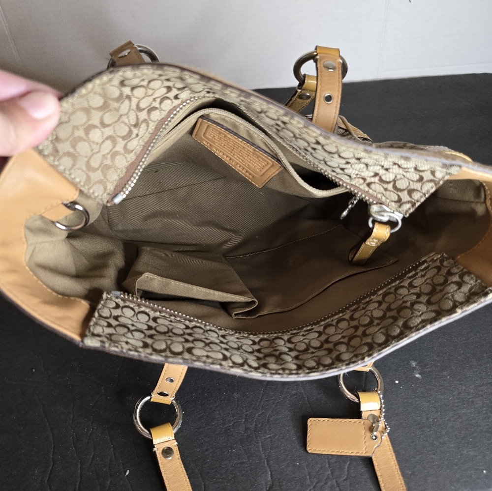 Authentic Vintage COACH Brown Camel Monogram Tote Handle Bag & Matching Wallet - Picture 4 of 7